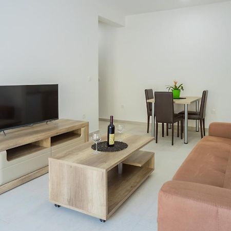 Grejm Lux Family Apartments Petrovac Exterior foto
